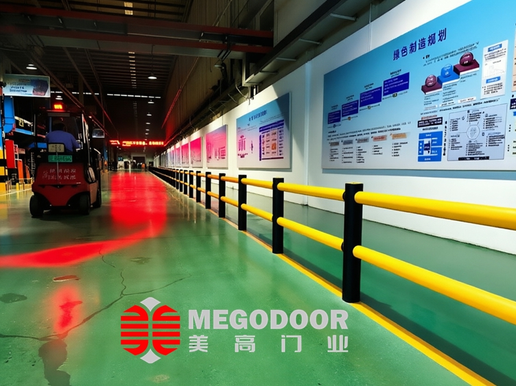 徐州工厂选用高分子防撞护栏与钢制护栏哪个好?缩略图 徐州工厂选用高分子防撞护栏与钢制护栏哪个好?缩略图
