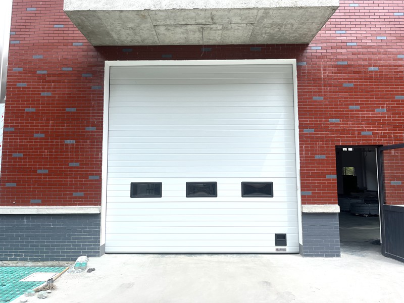 徐州工业仓储专用电动提升门插图1 徐州工业仓储专用电动提升门插图1
