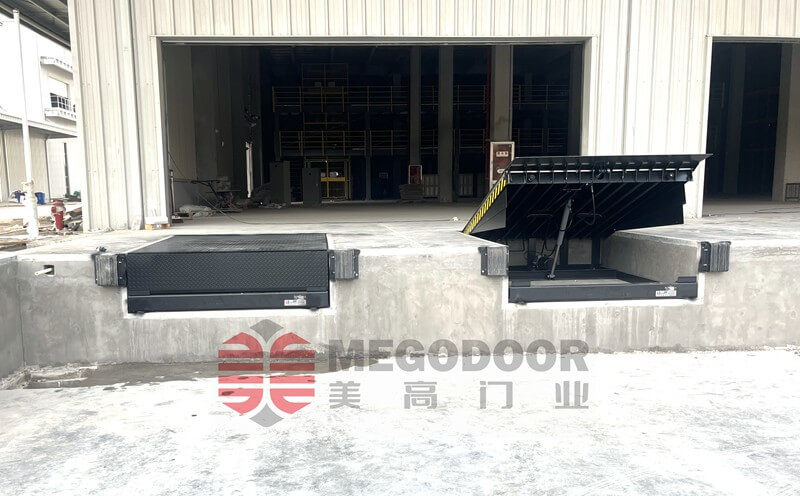 电动液压式装卸货升降平台｜美高门业为工厂月台提供高效装卸方案插图