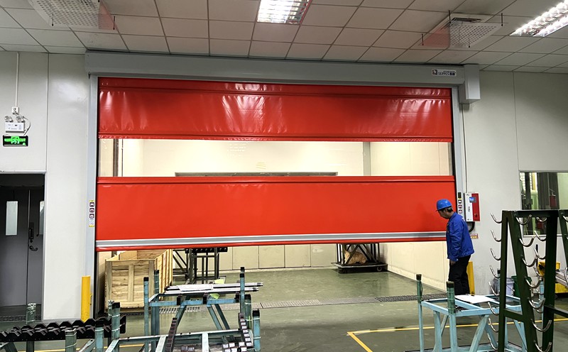 冷链配送中心中的核心利器:保温快速门的高效应用插图1 冷链配送中心中的核心利器:保温快速门的高效应用插图1