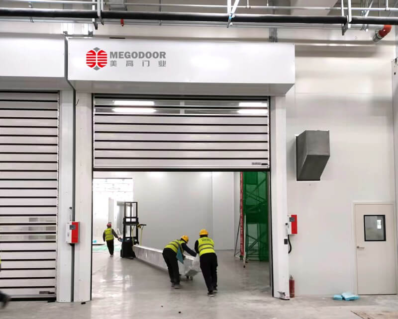 半导体工厂安装硬质快速门插图 半导体工厂安装硬质快速门插图