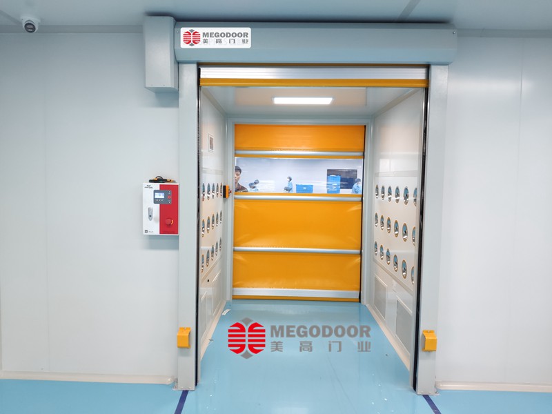 徐州风淋室工业快速卷帘门：洁净环境与生产效率的完美平衡缩略图